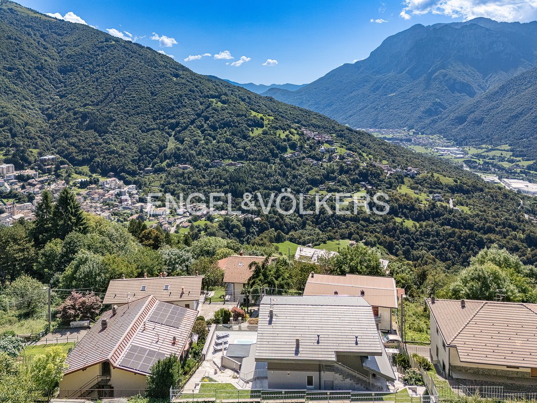 Villa in Casargo, Lombardy, Italy 3 - 18350405