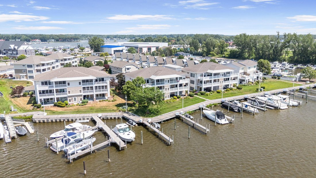 Condo in Fruitport Charter Township, Michigan, United States 1 - 18350631