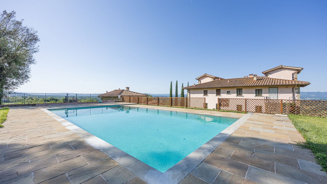 Villa in Loro Ciuffenna, Tuscany, Italy 1 - 18350481