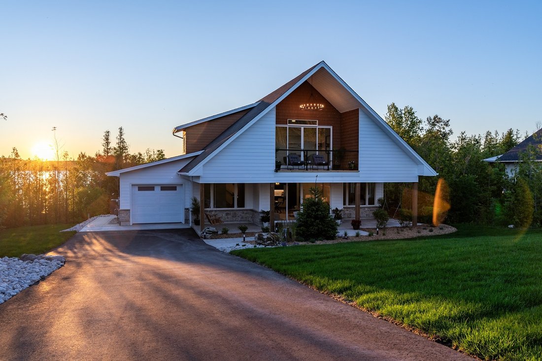House in Wiarton, Ontario, Canada 5 - 18350506