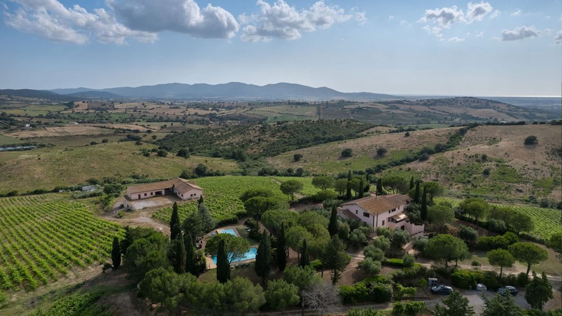 Country House in Center, Grosseto, Tuscany 3 - 18350532