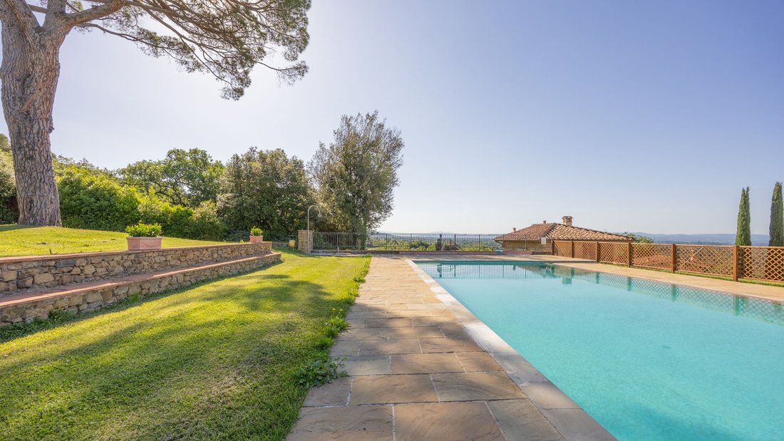 Villa in Loro Ciuffenna, Tuscany, Italy 2 - 18350481