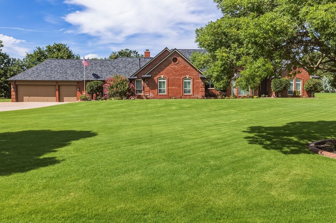 Edmond, Oklahoma, United States 3 - 18356640