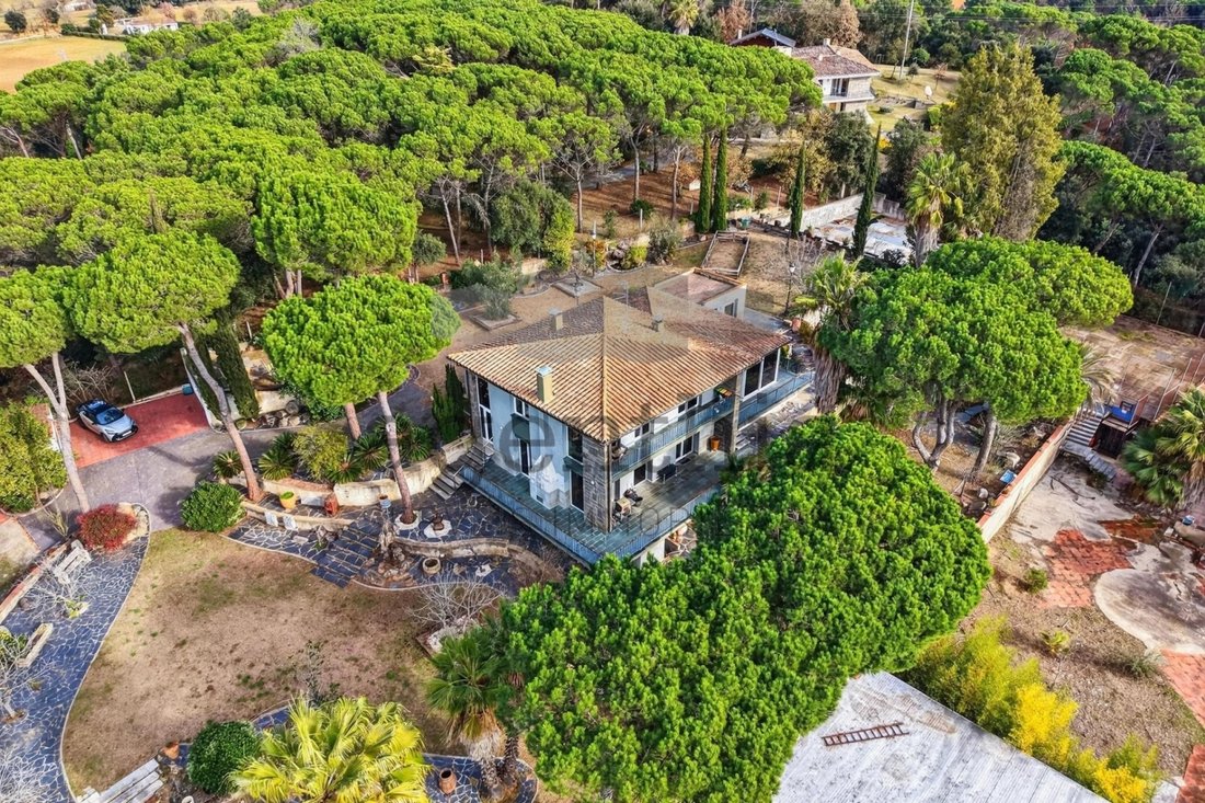 Chalet in Llambilles, Catalonia, Spain 2 - 18351805