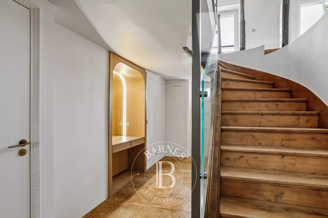 Apartment in Saint Thomas d'Aquin, Paris 7e Arrondissement, Paris 5 - 18350884