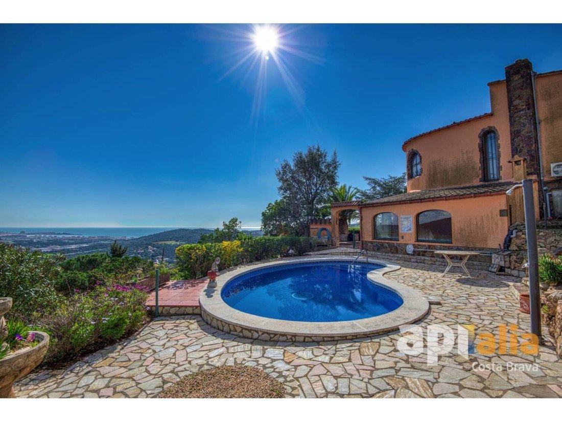 Chalet in Calonge i Sant Antoni, Catalonia, Spain 1 - 18351222