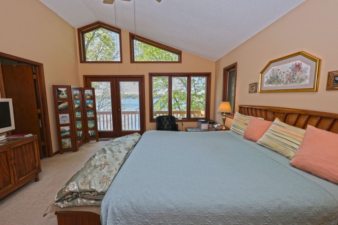 House in Dowagiac, Michigan, United States 5 - 18356406