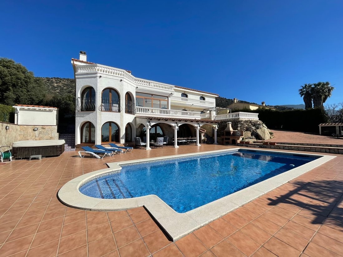 House in Pau, Catalonia, Spain 1 - 18351407