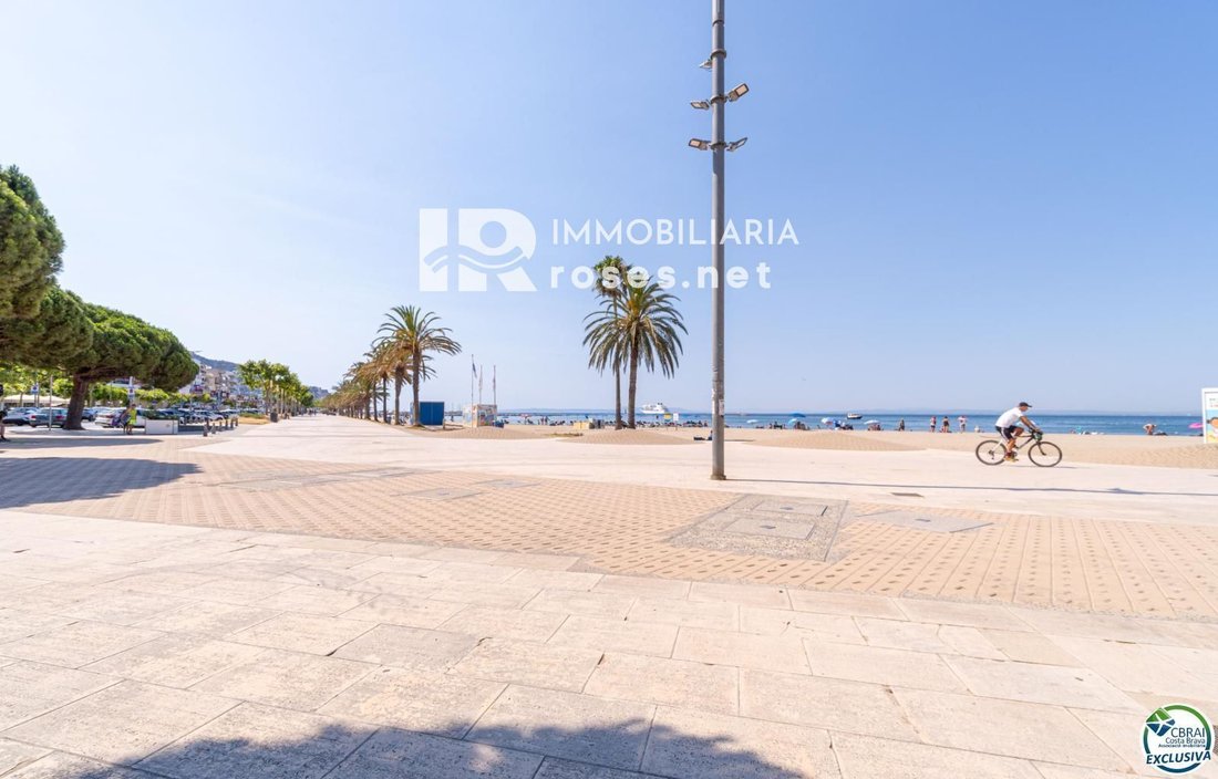 Apartment in Roses, Catalonia, Spain 4 - 18352199