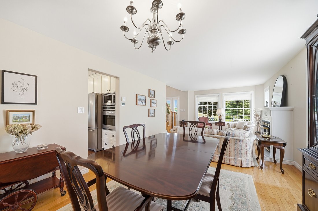 House in Milford, Ontario, Canada 5 - 18352085