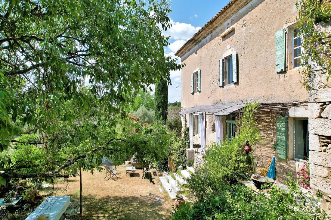 Estate in Uzès, Occitania, France 3 - 18355837