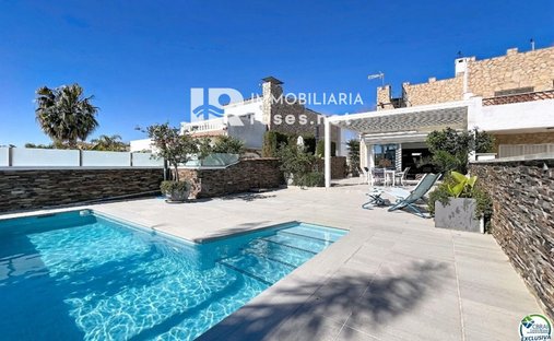 House in Empuriabrava, Catalonia, Spain 1