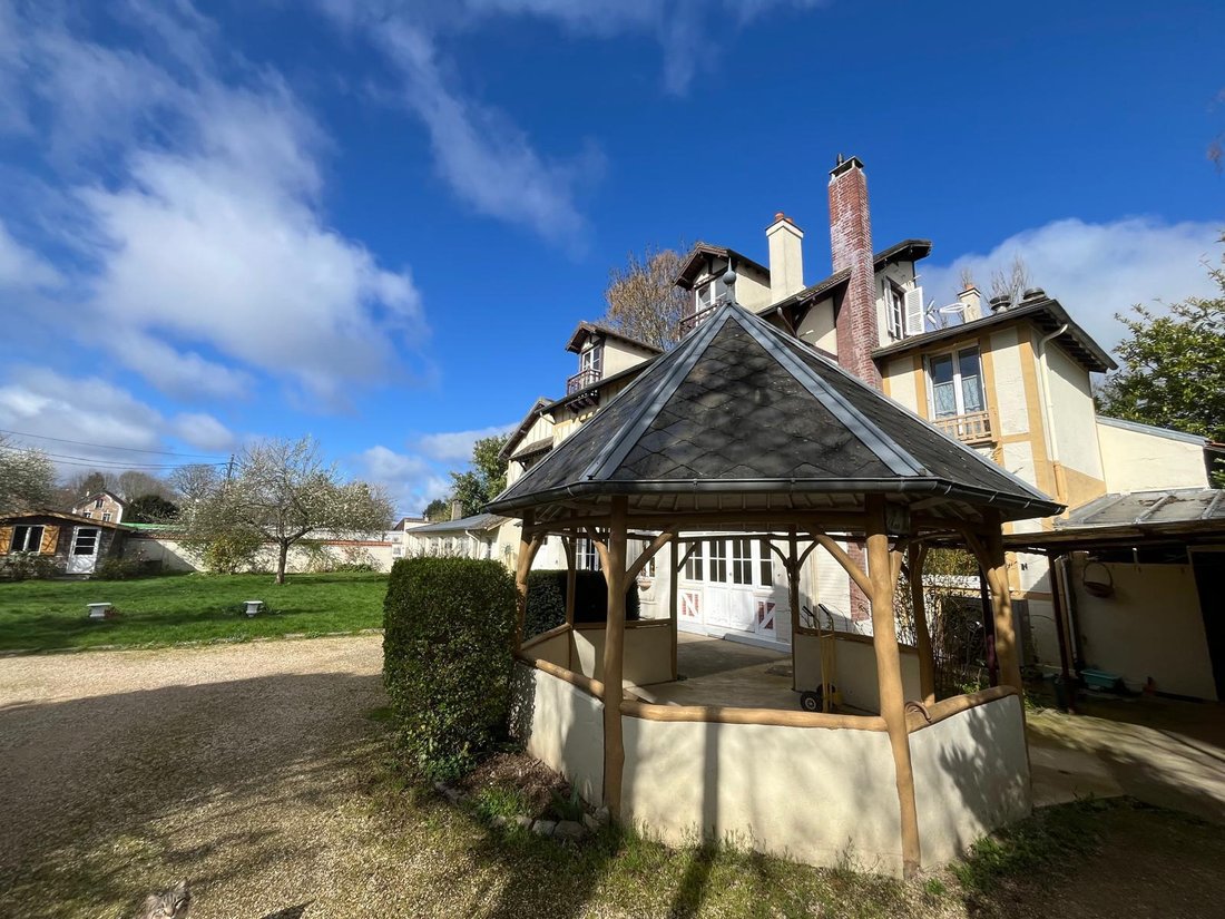 House in Chateau de Vaucresson, Vaucresson, France 2 - 18354389