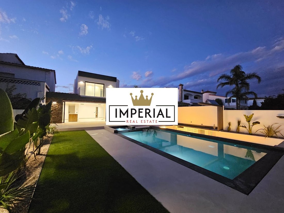 House in Empuriabrava, Catalonia, Spain 4 - 18352002