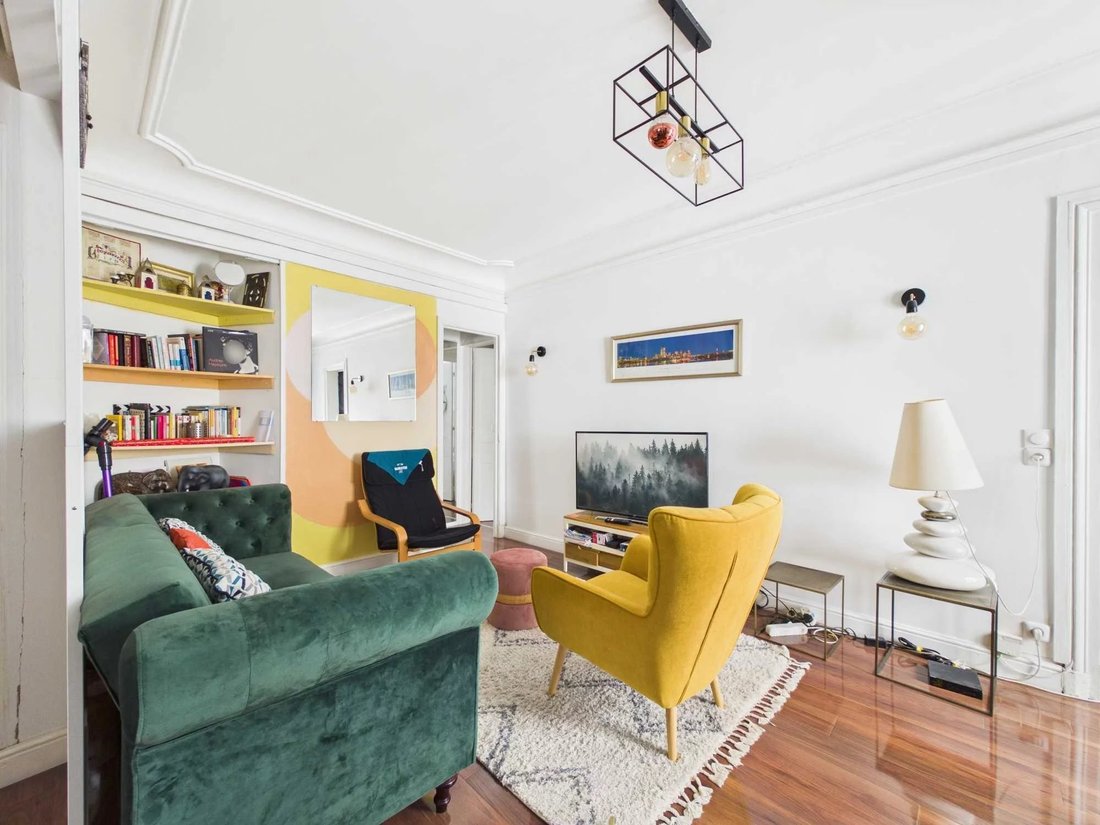 Apartment in Mairie, Paris 8e Arrondissement, Paris 1 - 18350798