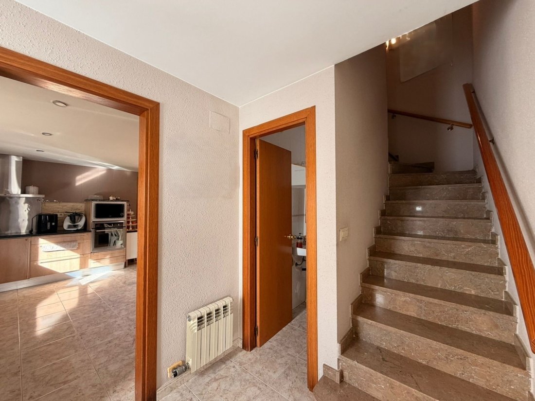 Chalet in Vilablareix, Catalonia, Spain 4 - 18352223