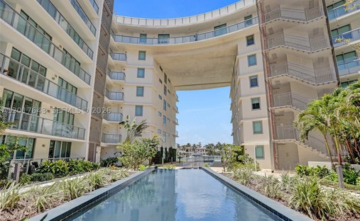 Condo in Miami Beach, Florida, United States 1