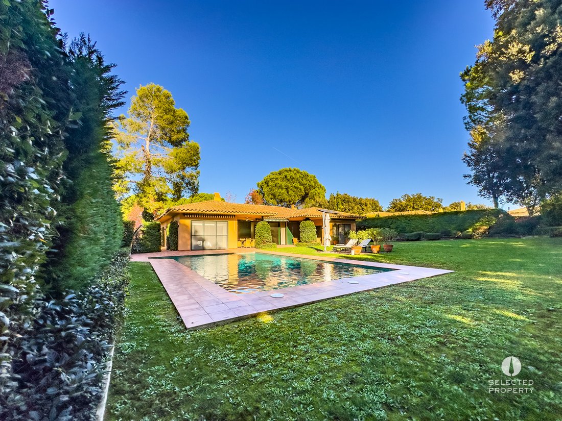 Villa in Navata, Catalonia, Spain 4 - 18351632