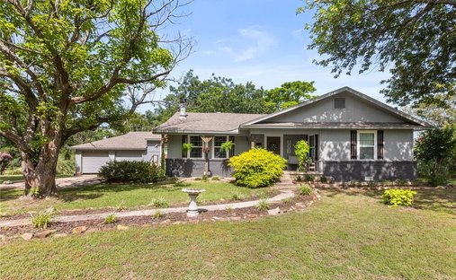 House in Blossom, Texas, United States 1