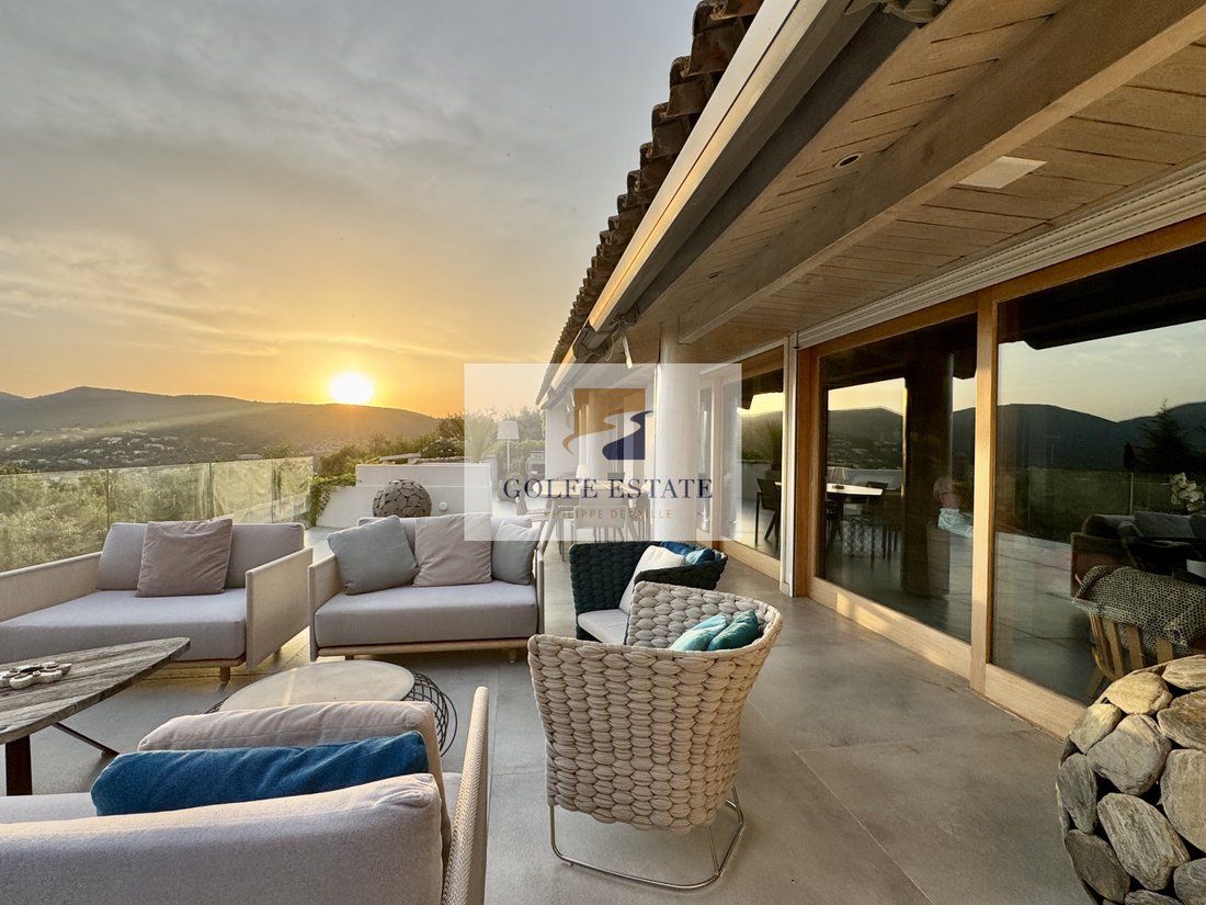 Villa in La Croix-Valmer, Provence-Alpes-Côte d'Azur, France 2 - 18354443