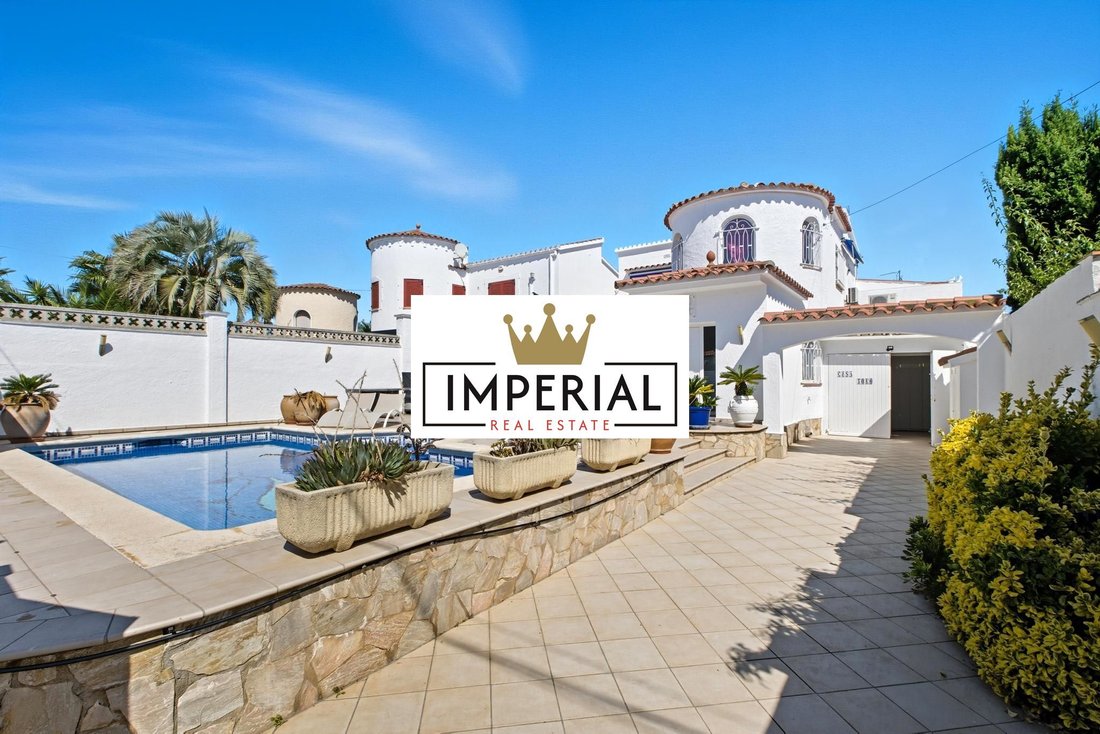 House in Empuriabrava, Catalonia, Spain 1 - 18352528