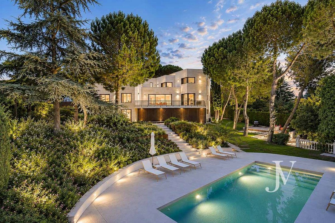 Villa in Fuencarral-El Pardo, Madrid, Spanien 4 - 18355802