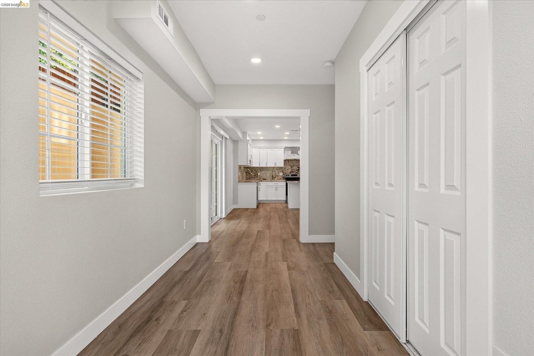 House in Oakland, California, United States 5 - 18355073