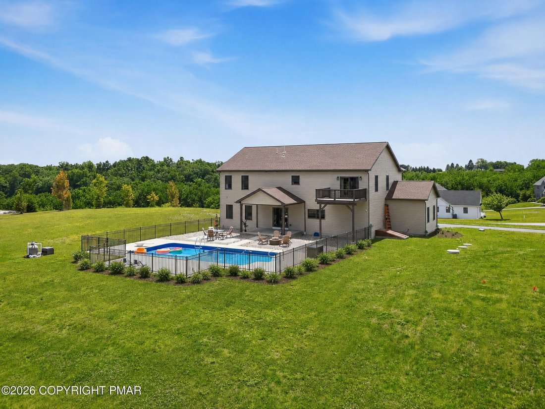 House in Nazareth, Pennsylvania, United States 2 - 18350846