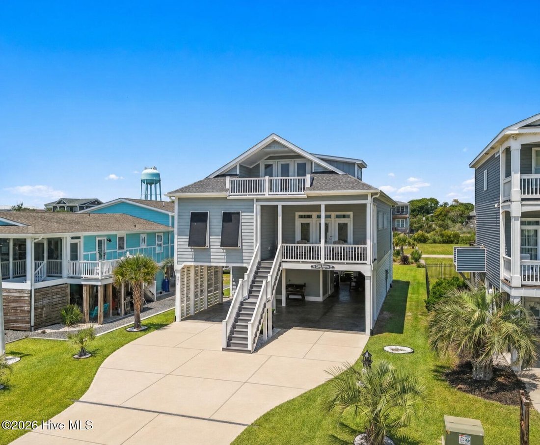 House in Oak Island, North Carolina, United States 5 - 18352835