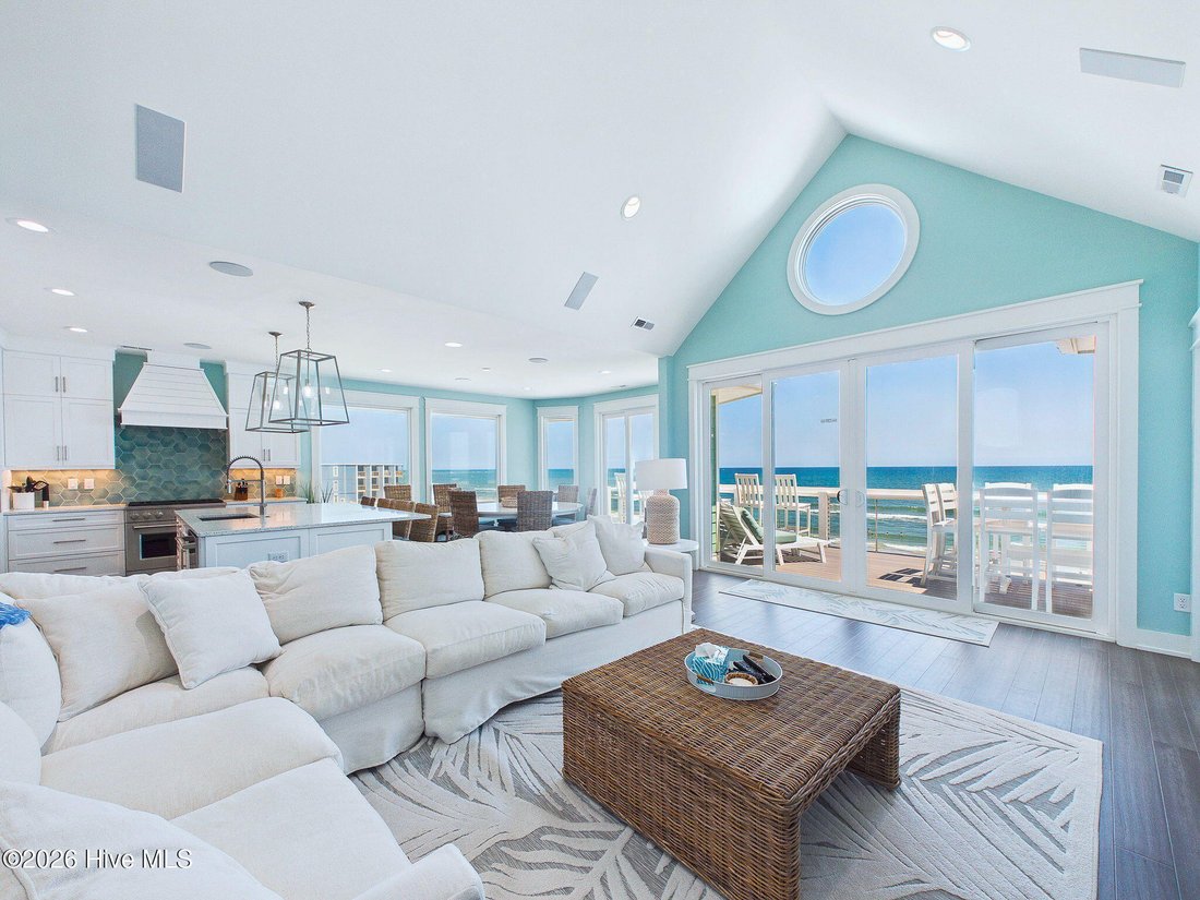House in North Topsail Beach, North Carolina, United States 5 - 16778522