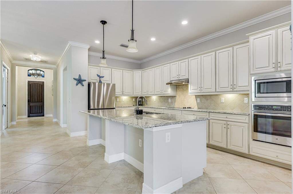 House in Naples, Florida, United States 4 - 18356525