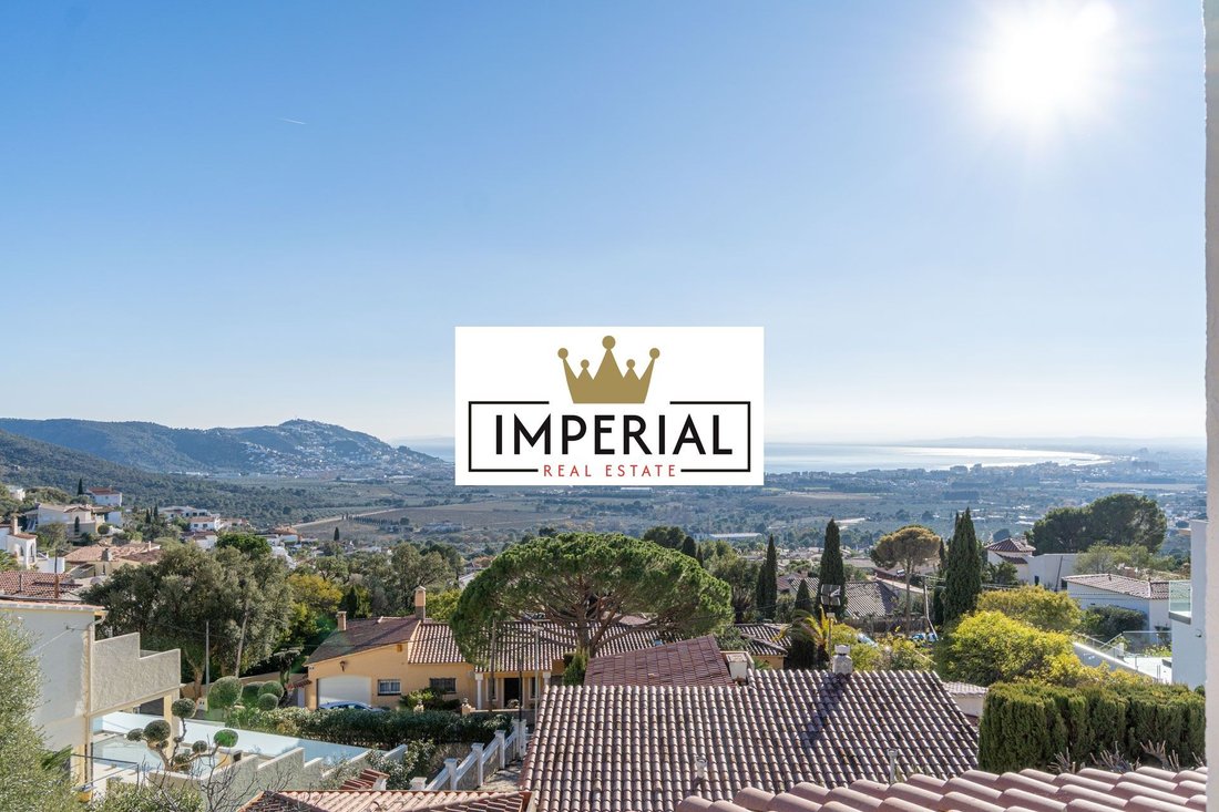 Villa in Roses, Catalonia, Spain 3 - 18351290