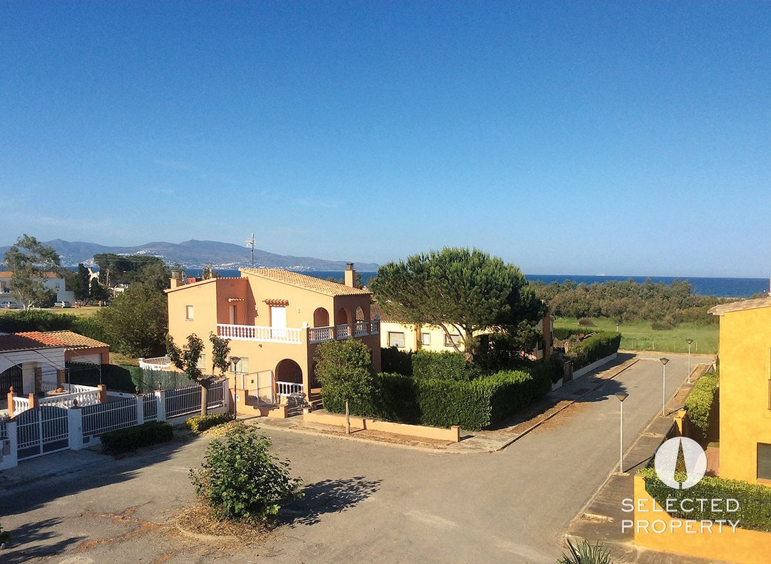 Villa in Sant Pere Pescador, Catalonia, Spain 5 - 18351514