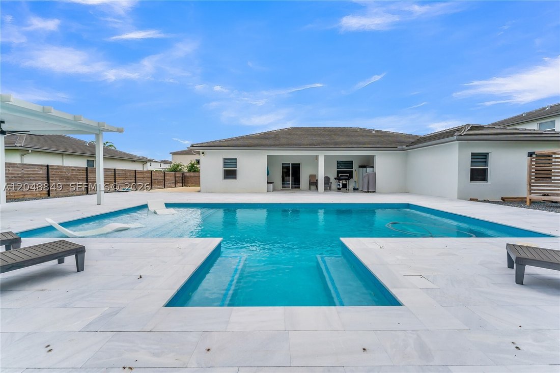 Casa a Miami, Florida, Stati Uniti 2 - 18354347