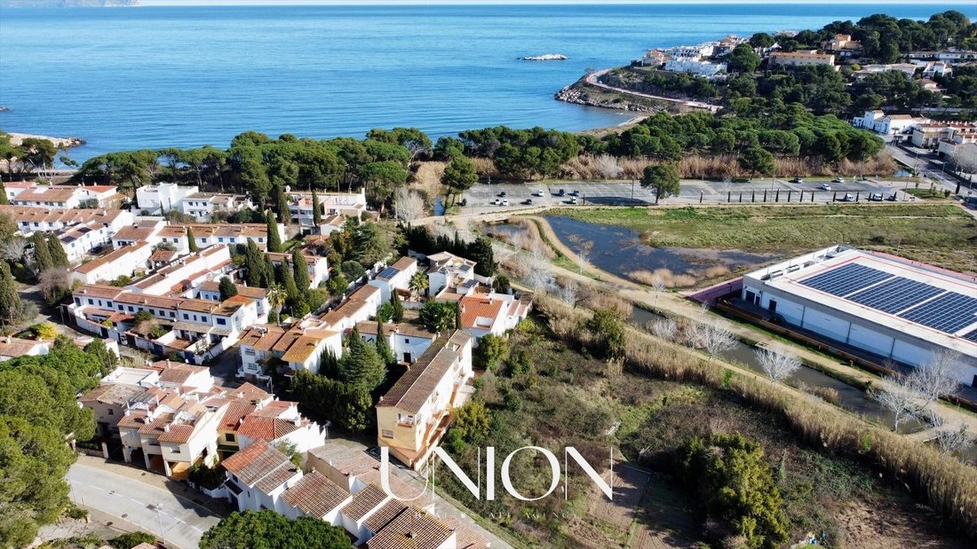 Land in l'Escala, Catalonia, Spain 1 - 18351070