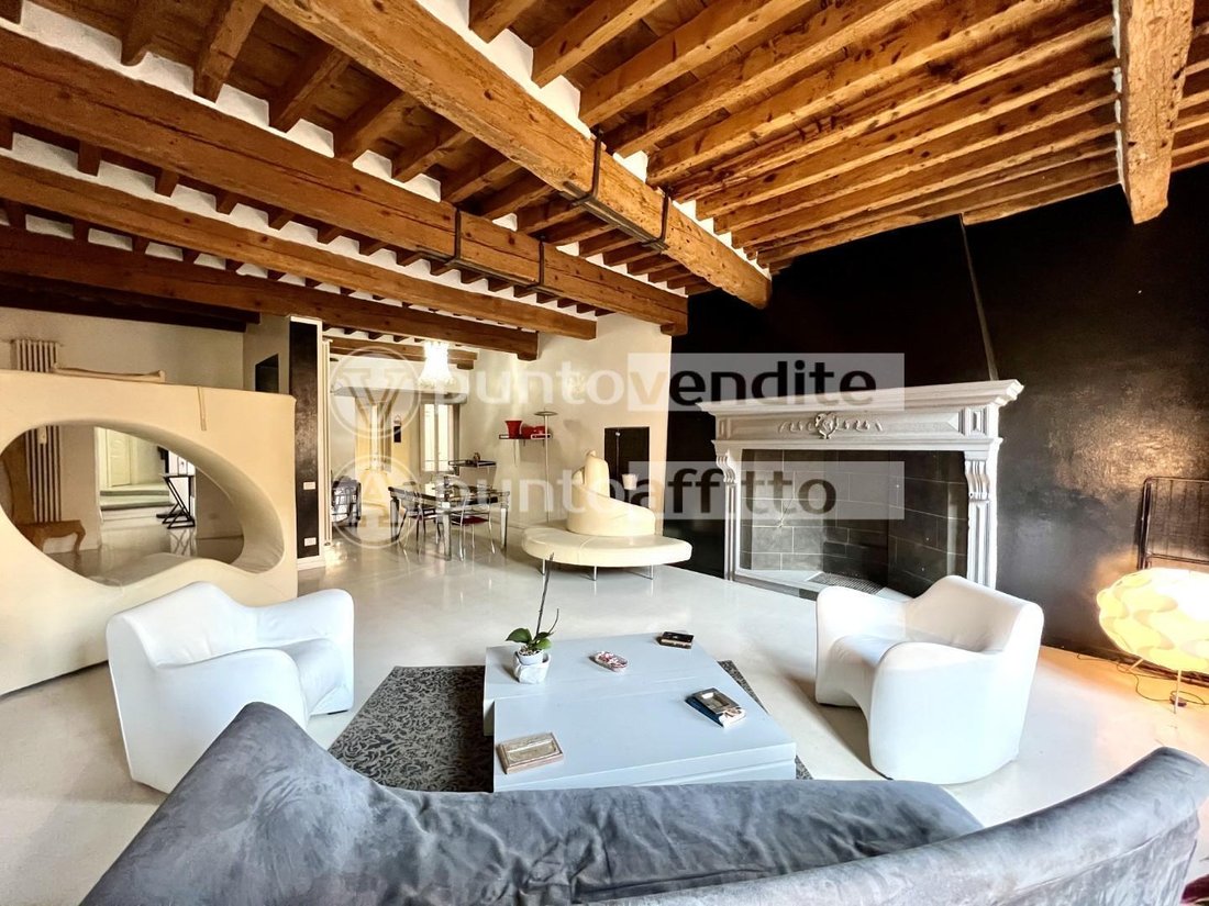 Apartment in Historic Center, Lucca, Tuscany 5 - 18354115