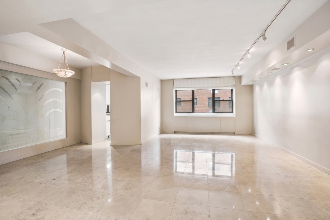Co Op in New York, New York, United States 2 - 18355580