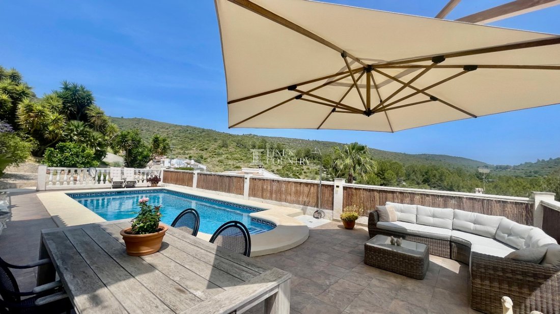 Villa in Alkali, Valencian Community, Spain 1 - 17846324