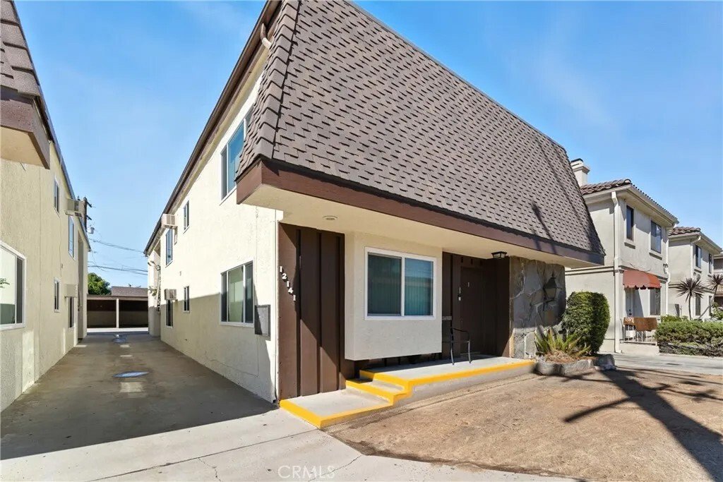 Downey, California, United States 2 - 16526714