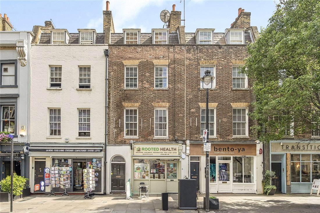 Apartment in Fitzrovia, Camden, England 1 - 18352509