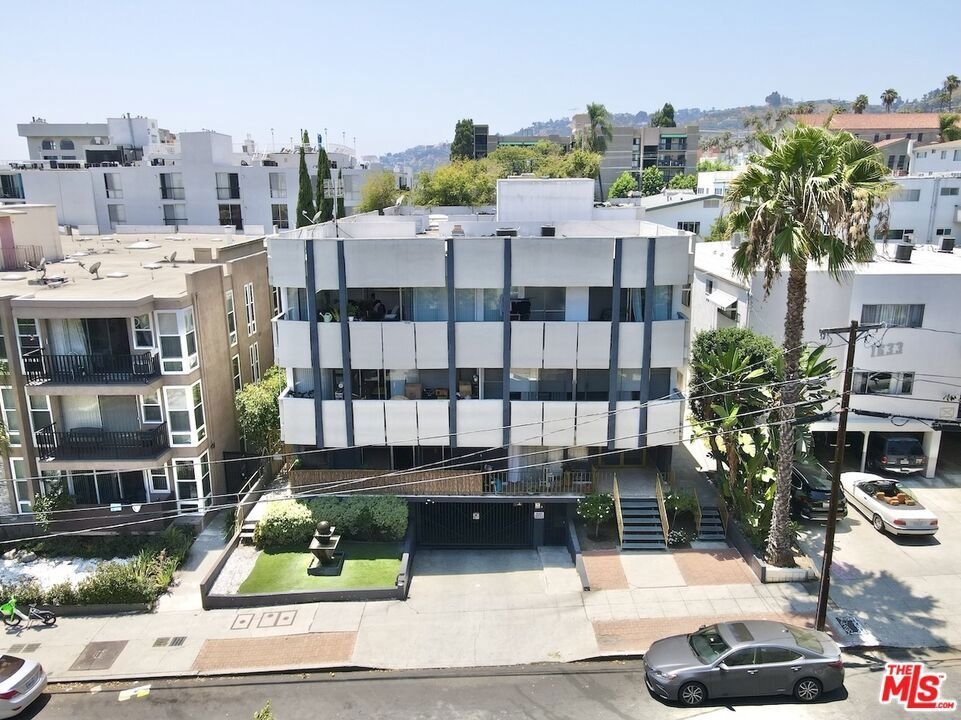 Los Angeles, California, United States 1 - 18354965