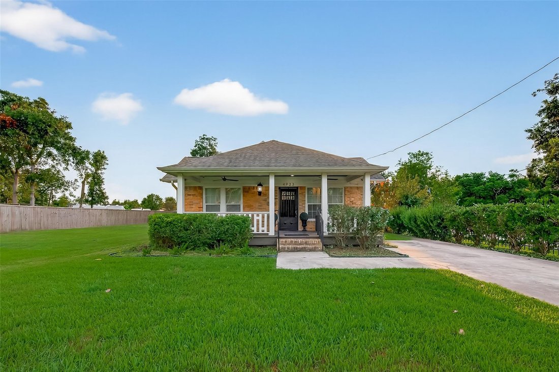 House in Houston, Texas, United States 3 - 18355307