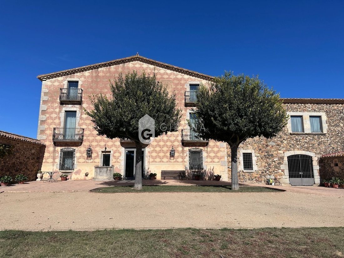 House in Celra, Catalonia, Spain 2 - 18351653