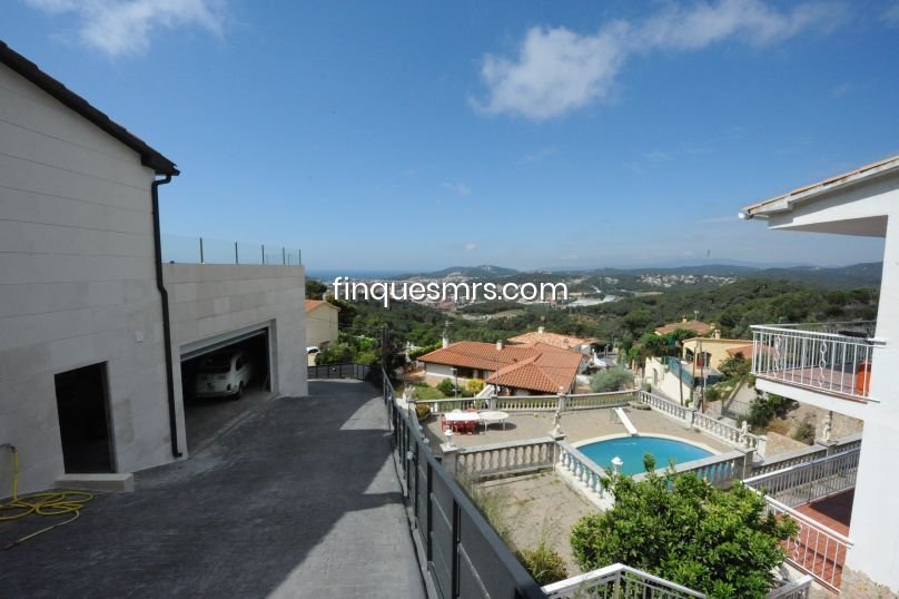 Villa in Lloret de Mar, Catalonia, Spain 2 - 18354703