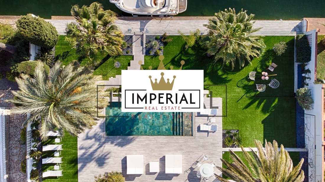 Villa in Empuriabrava, Catalonia, Spain 3 - 18351136