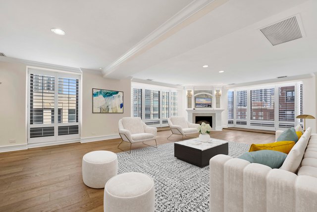 Condo in Chicago, Illinois, United States 4 - 18354691