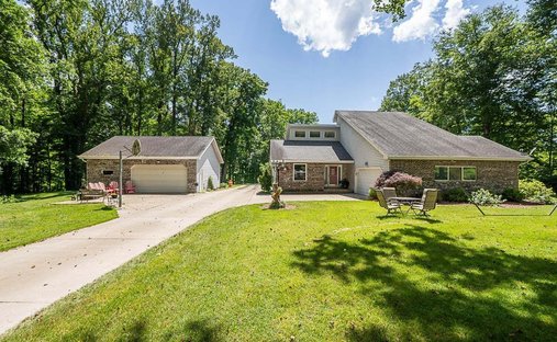 House in Chesapeake, Ohio, United States 1