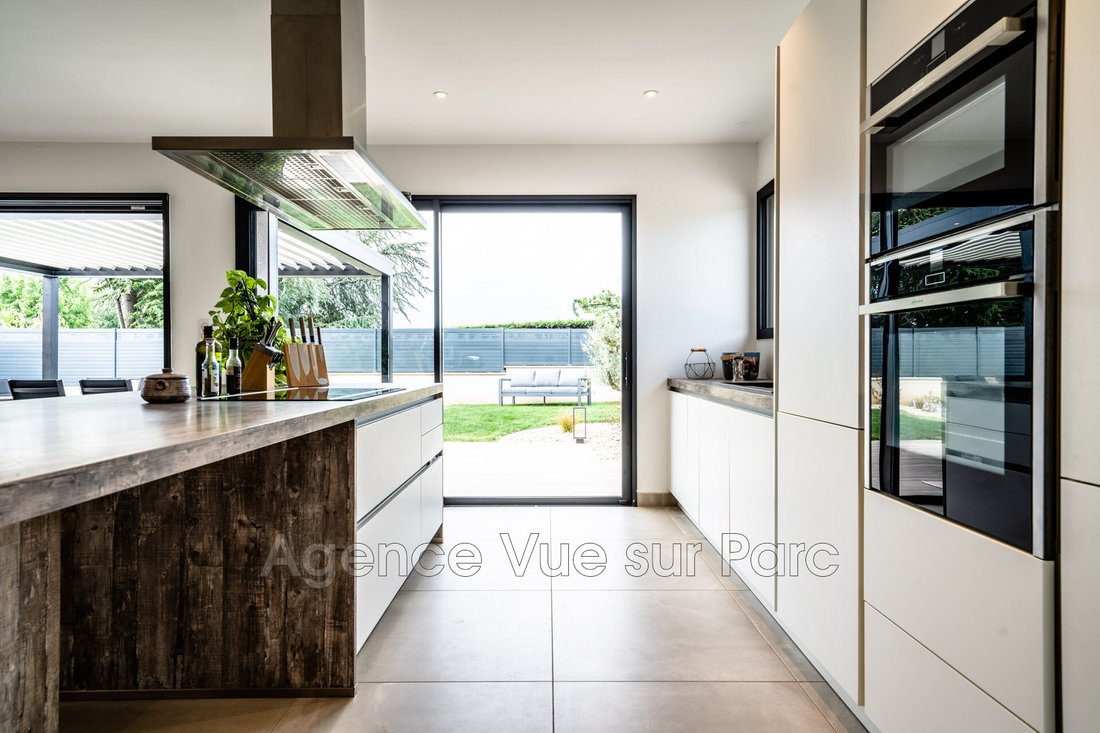 Villa in Brindas, Auvergne-Rhône-Alpes, France 3 - 18352256