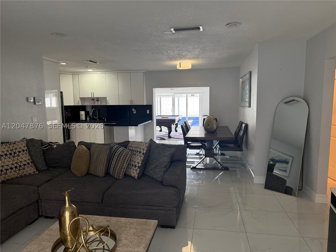 House in Pembroke Pines, Florida, United States 4 - 18354297