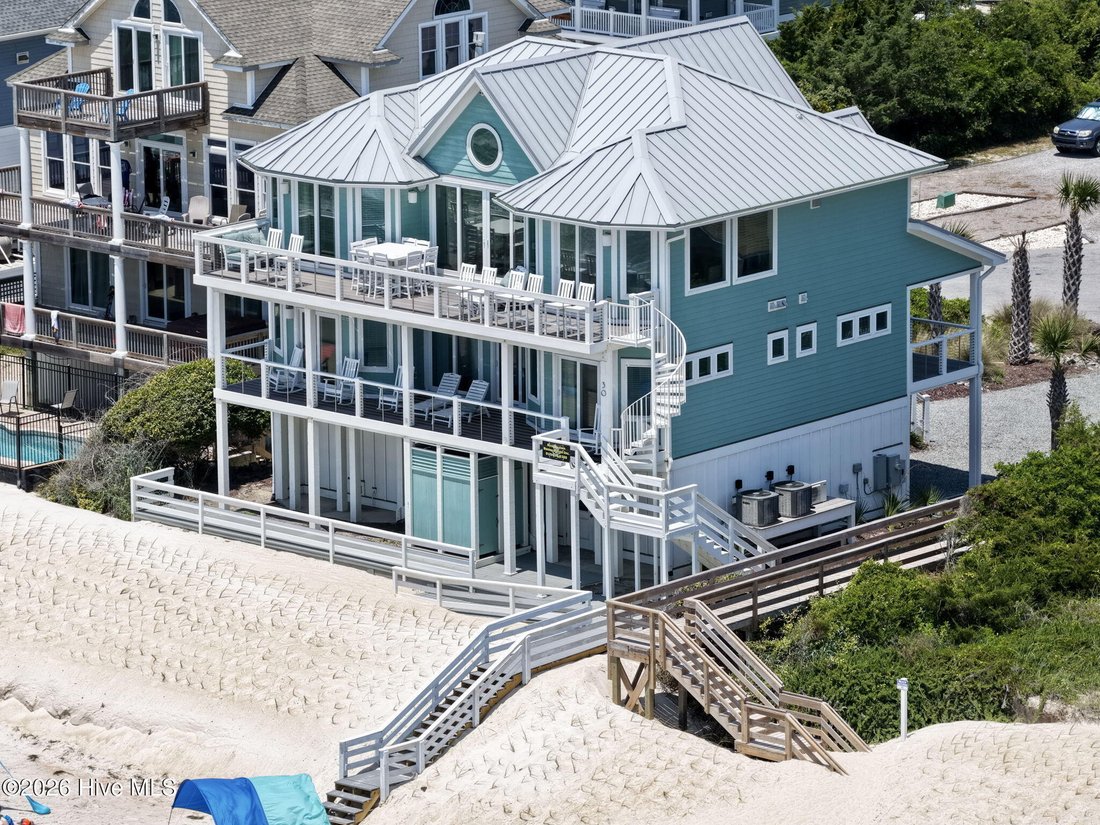 House in North Topsail Beach, North Carolina, United States 4 - 16778522